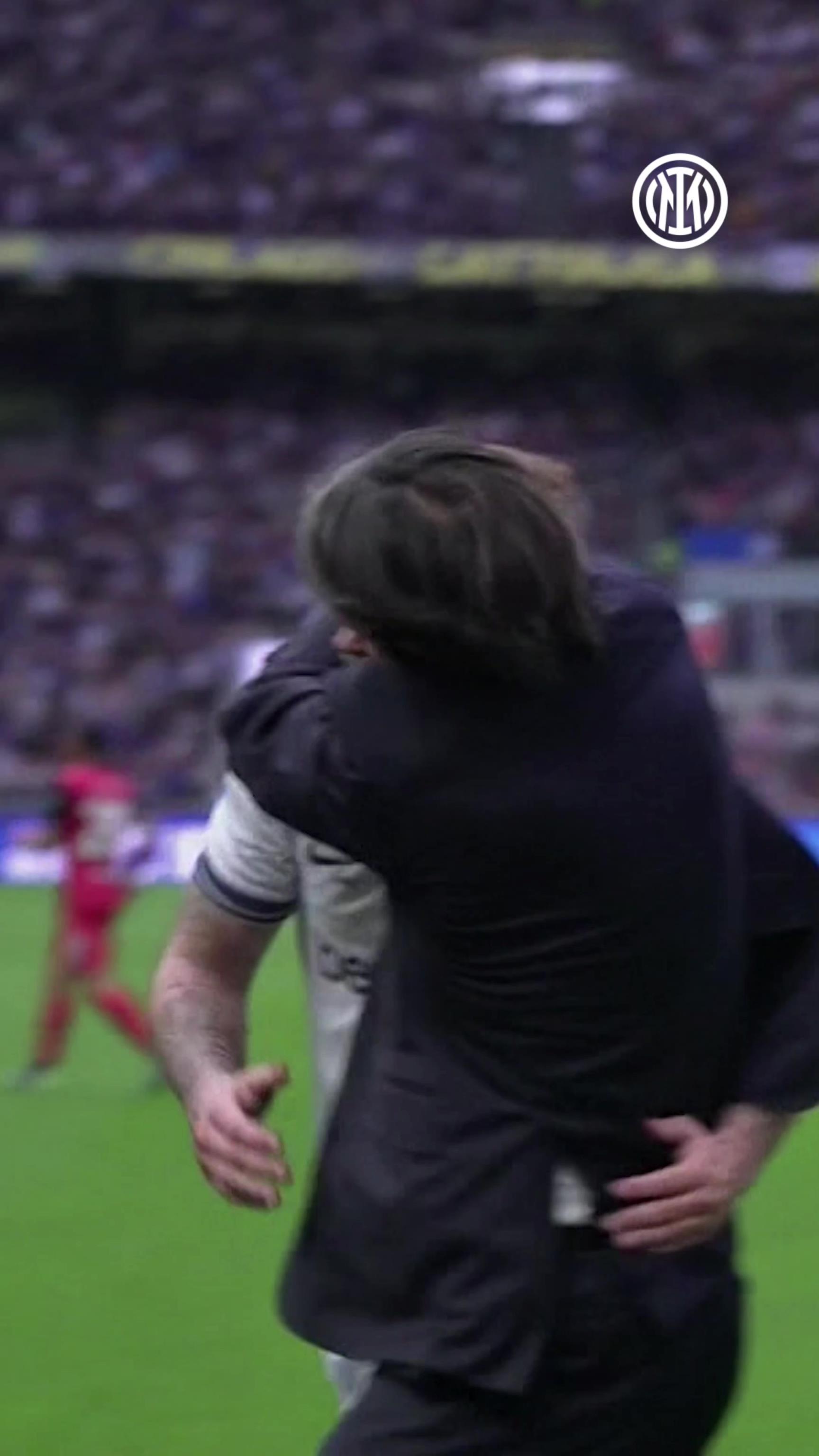 太销魂，网友：阿瑙托维奇这脚传球的确值得小因又搂又亲